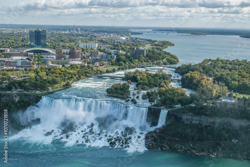 amerikanische Seite der Niagara Fälle gesehen vom Skylon Tower photo