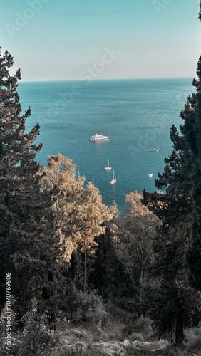 Vue mer depuis les jardins de Taormina
