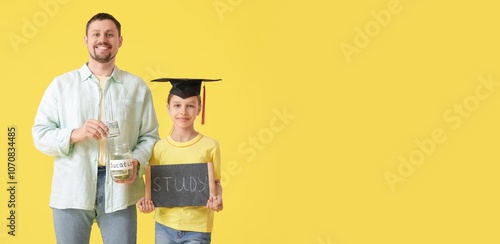 Father and his daughter hol...