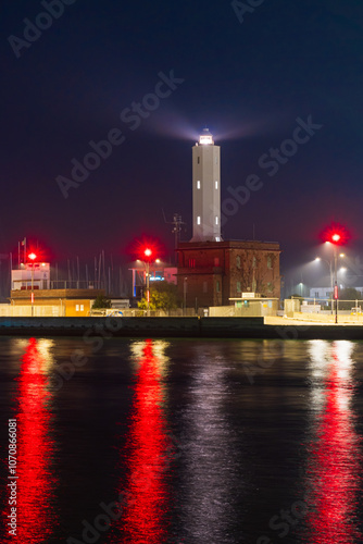 Faro di Marina di Ravenna di notte photo