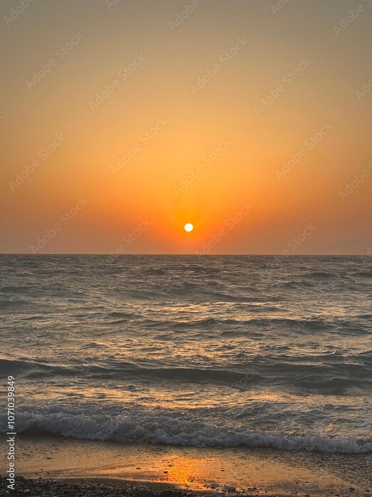 Fototapeta premium sunset over the sea