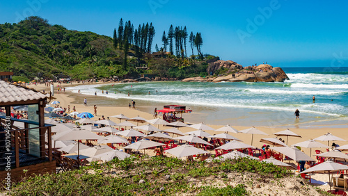 guarda-sóis em florianopolis e a praia da Joaquina Florianópolis Santa Catarina Brasil 