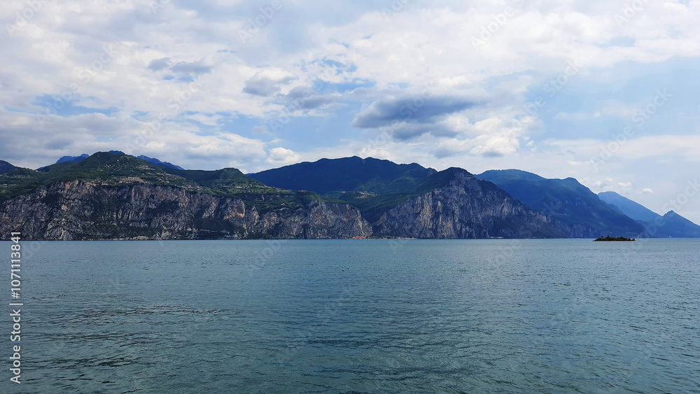 lake garda italy travel vacation tourism lake garda italy travel vacation tourism