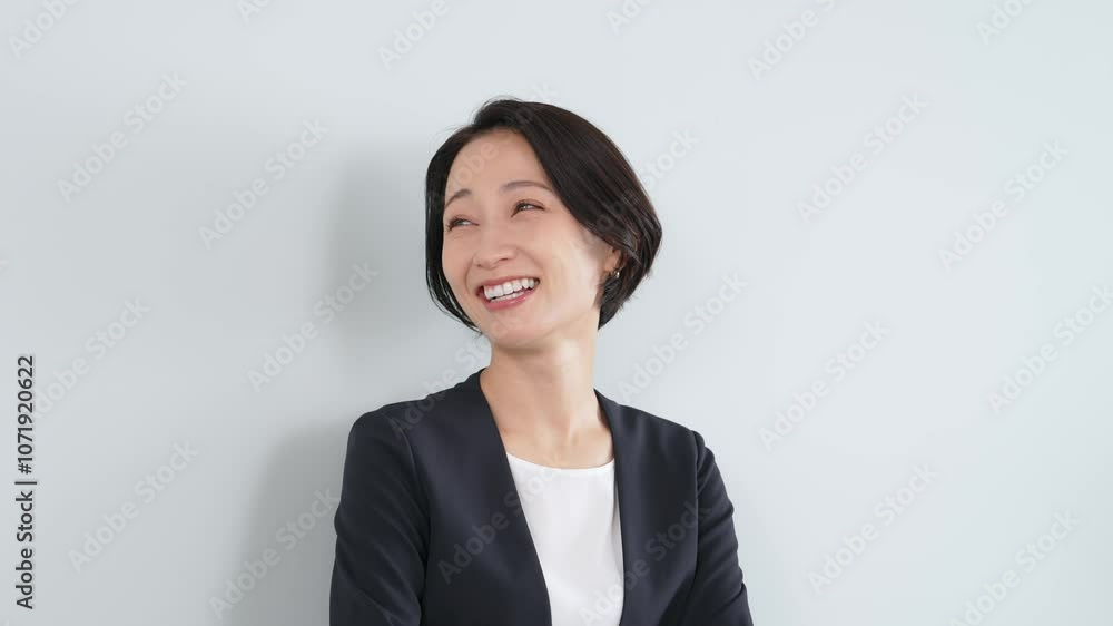女性、ビジネスウーマン、ミドル、ポートレート、日本人、ビジネス、笑顔、キャリアウーマン、自信、爽やか、スーツ、かっこいい、凛々しい、経営者、美容、中年、仕事、働く、コピースペース、上半身、ショートヘア、腕組み、社長、経営、管理職、美人、シリアス、クール、ビューティー、現役世代、40代、ビジネスパーソン、白バック、信頼感、明るい、上司、アドバイザー、税理士、司法書士、弁護士、プロ、スペシャリスト、実 女性、ビジネスウーマン、ミドル、ポートレート、日本人、ビジネス、笑顔、キャリアウーマン、自信、爽やか、スーツ、かっこいい、凛々しい、経営者、美容、中年、仕事、働く、コピースペース、上半身、ショートヘア、腕組み、社長、経営、管理職、美人、シリアス、クール、ビューティー、現役世代、40代、ビジネスパーソン、白バック、信頼感、明るい、上司、アドバイザー、税理士、司法書士、弁護士、プロ、スペシャリスト、実