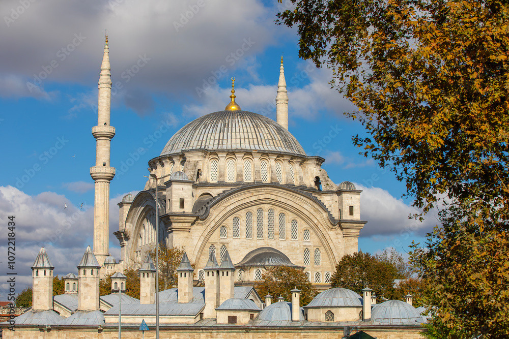 Ottoman imperial Nuruosmaniye Camii mosque in Fatih district, Istanbul, Turkey