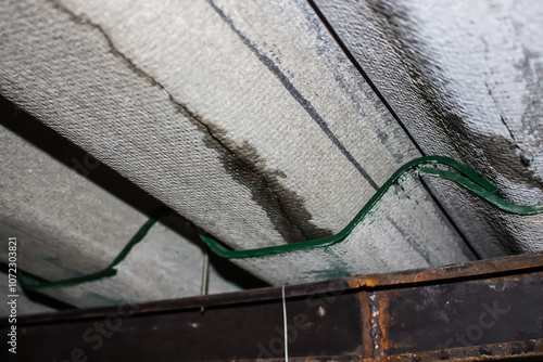 Bild auf Leinwand Roof wear