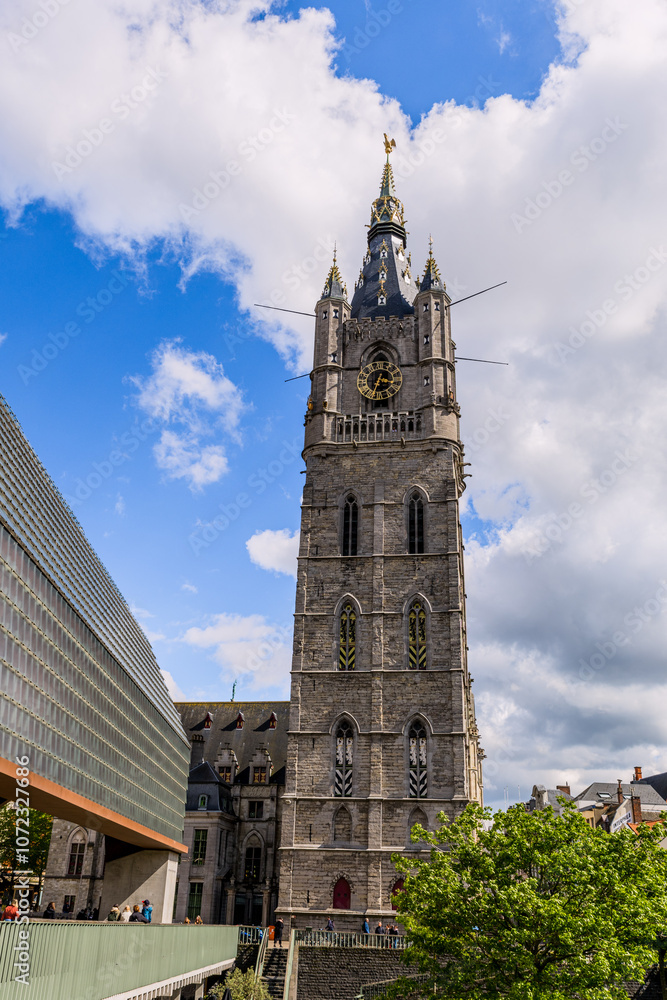 Fototapeta premium Le Beffroi de Gand en Belgique