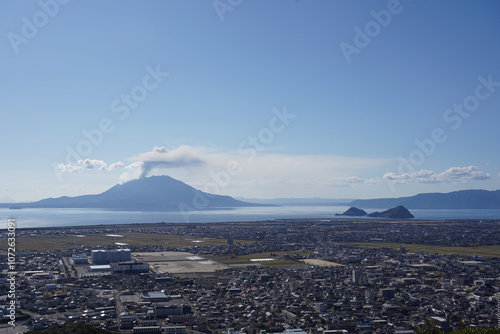 鹿児島県霧島市の城山公園から見る桜島