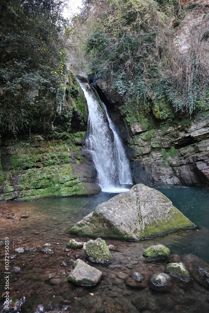 Carpinone - Cascata Carpino dalla riva