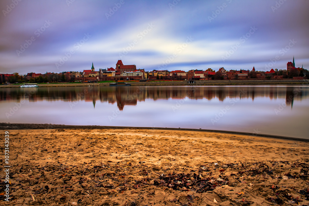 Naklejka premium brydż, rzeka, italia, firenze, gród, architektura, woda, europa, arno, podróż, firenze, punkt orientacyjny, most złotników, budowa, toskania, antyczny, tourismus, miasteczko, niebo, stary, włoch, śred