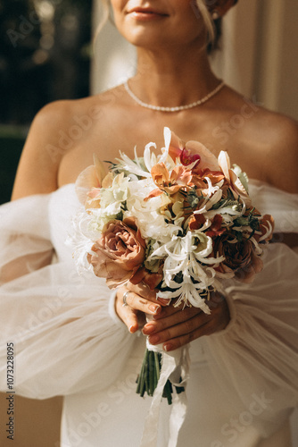 bride holding bouquet