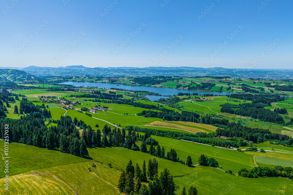 Das sommerliche Allgäu rund um den Kurort Oy-Mittelberg von oben Das sommerliche Allgäu rund um den Kurort Oy-Mittelberg von oben
