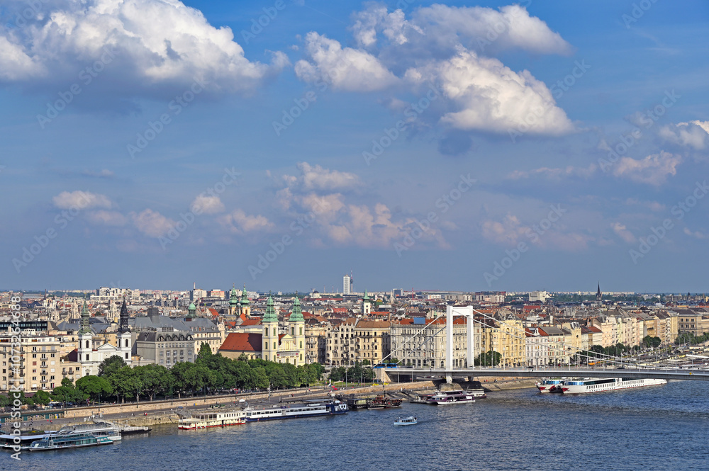 Elisabeth bridge on Danube river cityscape, Budapest,Hungary Elisabeth bridge on Danube river cityscape, Budapest,Hungary