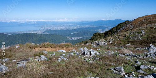 霊仙山のカルスト地形 photo