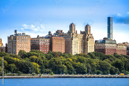 Obraz na płótnie Upper West Side in New York city view from Hudson river w salonie
