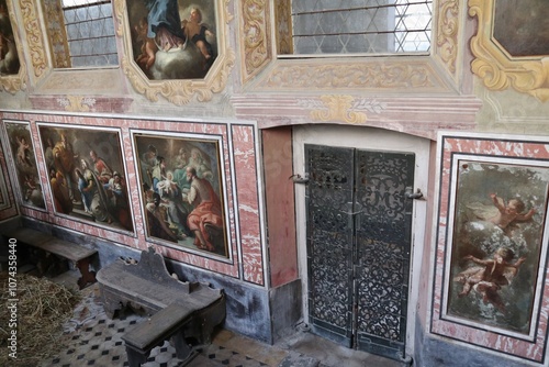 Obraz na płótnie Napoli - Dipinti settecenteschi di Paolo De Matteis nella Cappella dell'Idra w salonie