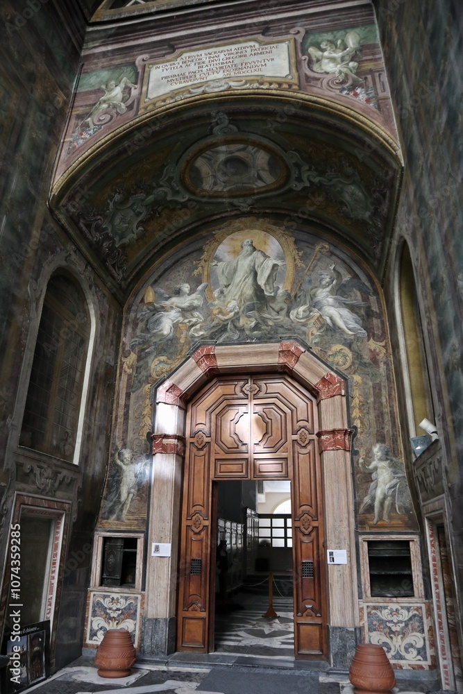 Napoli - Entrata al Chiostro di San Gregorio Armeno