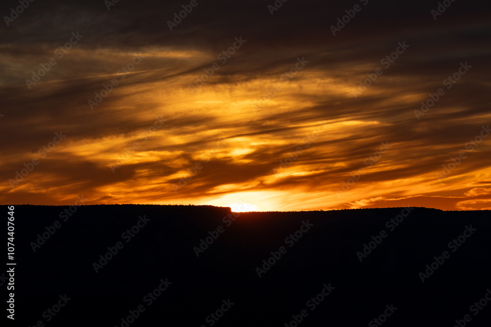 Obraz premium Golden hour, fire sunset sky at Grand Canyon National Park, Arizona. High quality picture for download.