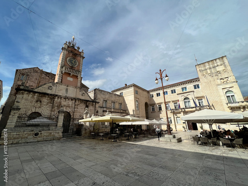 Zadar National Square or People's Square in Zadar (Croatia) - Zadar-Nationalplatz oder Volksplatz in Zadar (Kroatien) - Zadarski narodni trg ili Narodni trg u Zadru (Hrvatska)