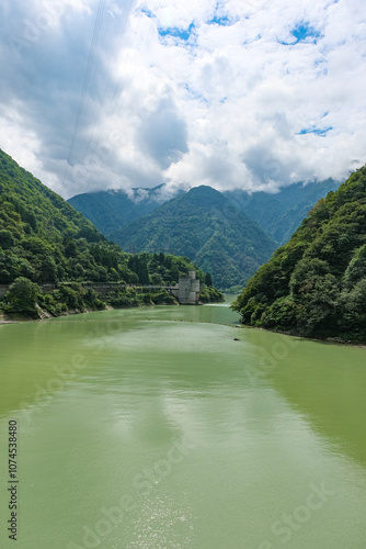 ヨーロッパ古城を思わせる新柳河原発電所 photo