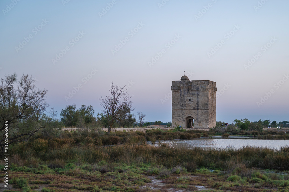 Tour Carbonnière à Aigues - Mortes Tour Carbonnière à Aigues - Mortes