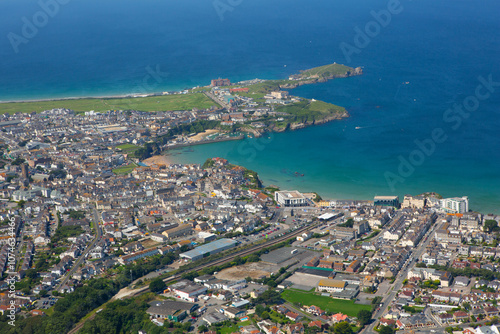 Obraz na płótnie Aerial view of the Cornish coastal town and surf mecca of Newquay w salonie