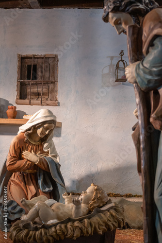 Wallpaper Mural Natividad del niño Jesús en un belén a tamaño natural en la plaza mayor de Valladolid, España Torontodigital.ca