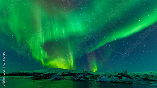Wallpaper Mural Iceland / aurora / northern lights / Jokulsarlon / Vatnajökull Torontodigital.ca