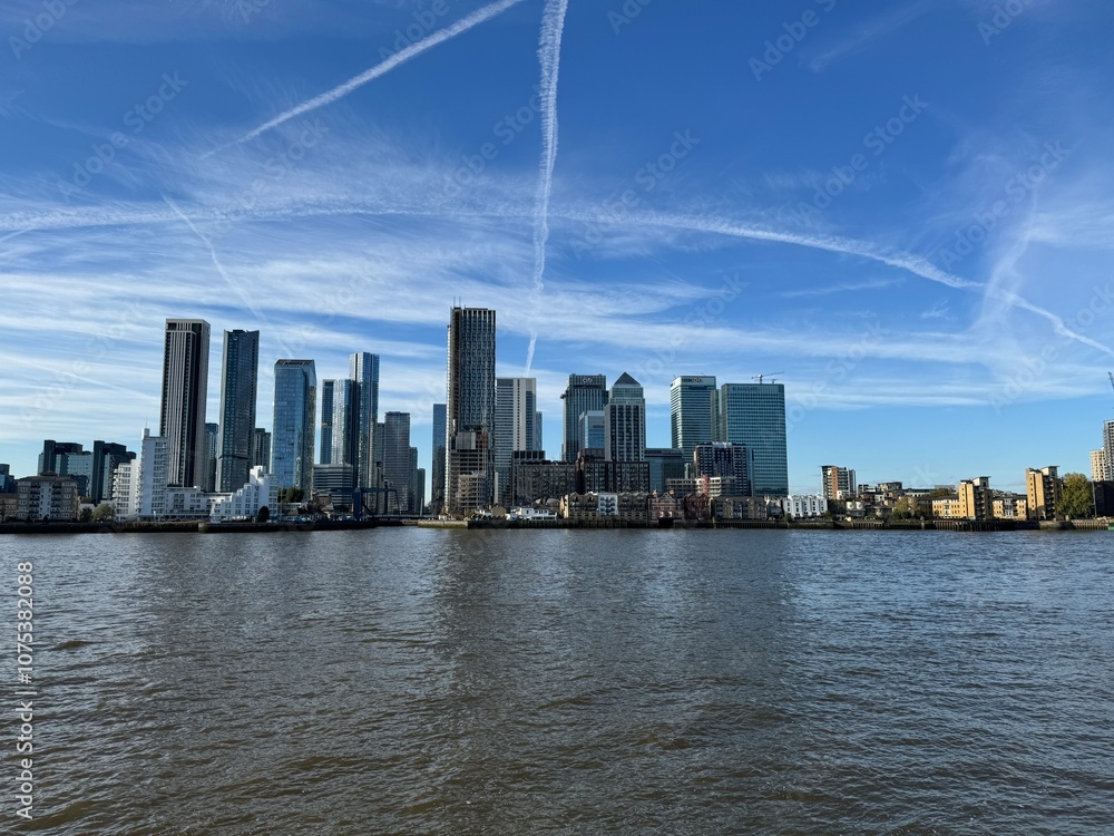 Fototapeta premium Canary Wharf, London Skyscrapper View From Thames River