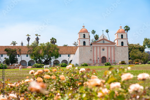 Fototapeta Naklejka Na Ścianę i Meble -  Old Mission Santa Barbara