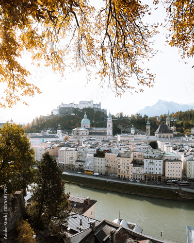 Obraz na płótnie Salzburg historic city with Hohensalzburg fortress in fall, Salzburger Land, Austria w salonie
