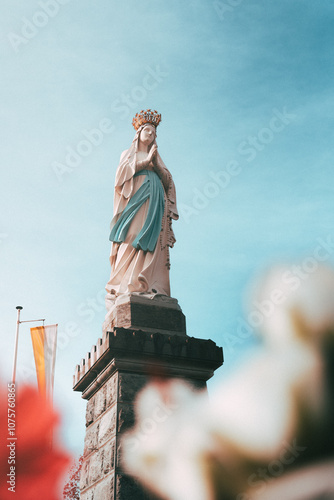 Statue de la vierge à Lourdes