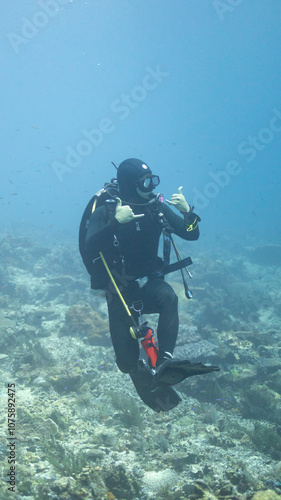 Wallpaper Mural white dark sea 21 Torontodigital.ca