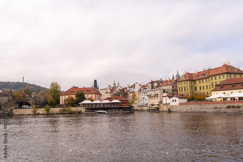 Obraz premium View of Prague and Charles Bridge from Vltava River 