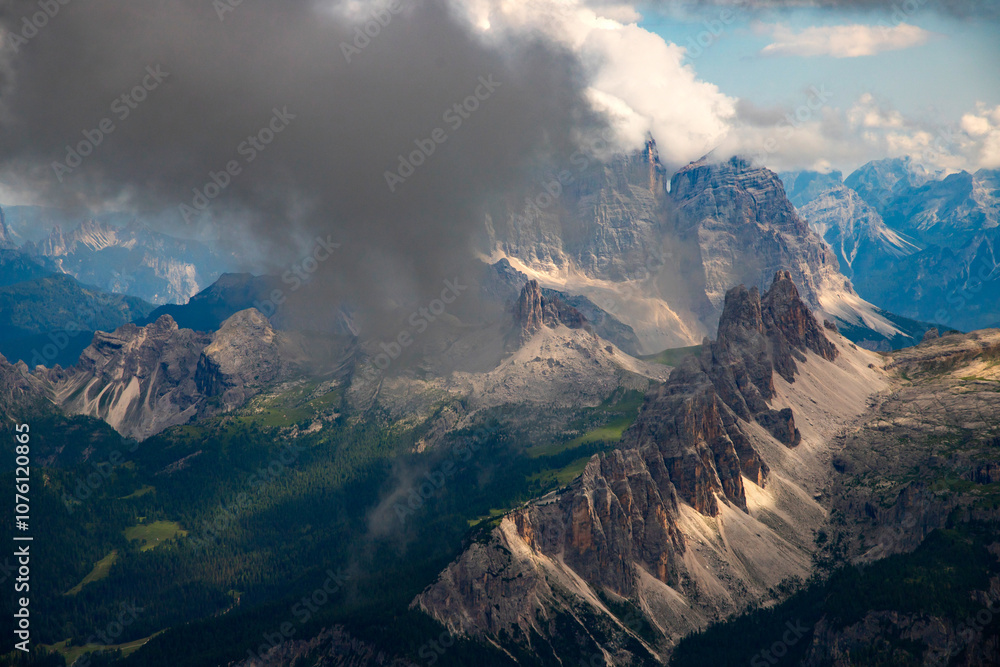 Naklejka premium Croda da Lago and Pelmo mountain view from Tofana di Mezzo, Dolomites, Italy