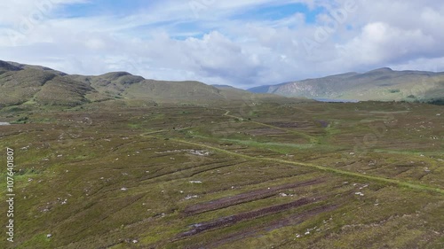 survol du Parc national de Glenveagh en Irlande photo