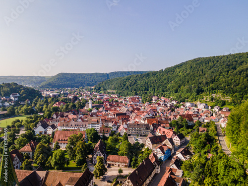 Blick über Blaubeuren aus der Vogelperspektive