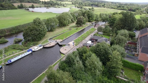 Woodlesford Lock, River Aire, Leeds, UK