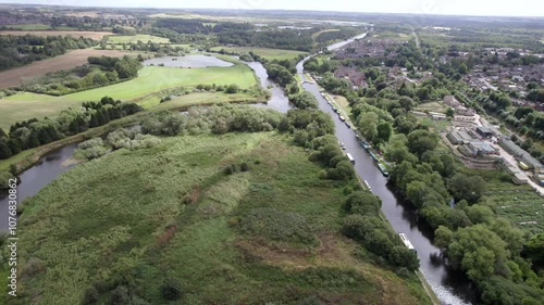 Woodlesford Lock, River Aire, Leeds, UK