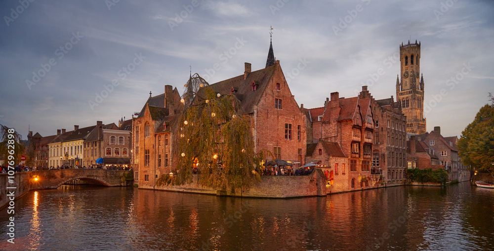 Fototapeta premium Bruges canals, Flanders, Belgium