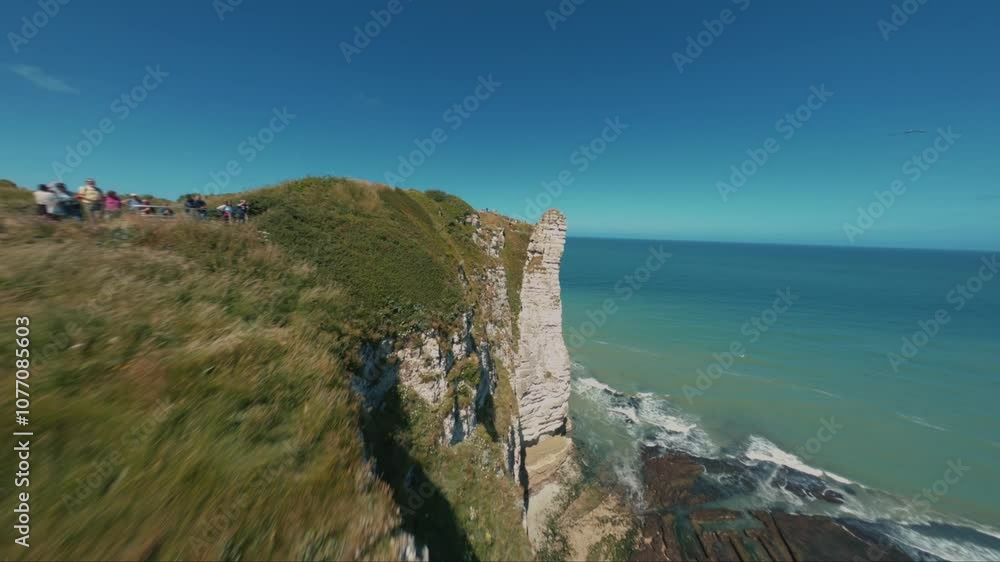 Falaises d'Etretat, Normandie, Côte d’Albâtre. Drone FPV Falaises d'Etretat, Normandie, Côte d’Albâtre. Drone FPV
