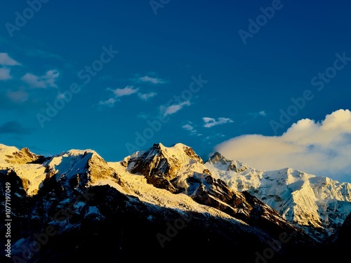 Mount Kanchanjunga photo