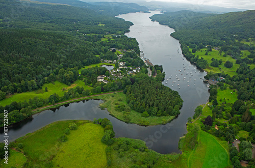Obraz na płótnie Aerial view of the River Leven and Lake Windermere in the Lake District in Cumbria w salonie