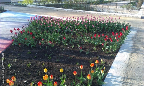 Landschaft mit Fischer und Blumen