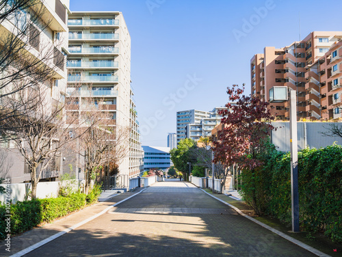 東京　マンションが建ち並ぶ住宅街