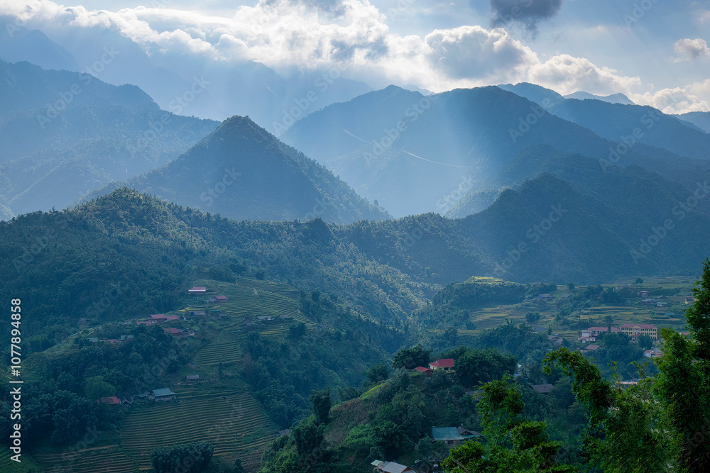 Obraz premium The scenery of Sa Pa - a famous beautiful tourist city in Northern Vietnam - is like the scenery of the Alps in Europe.