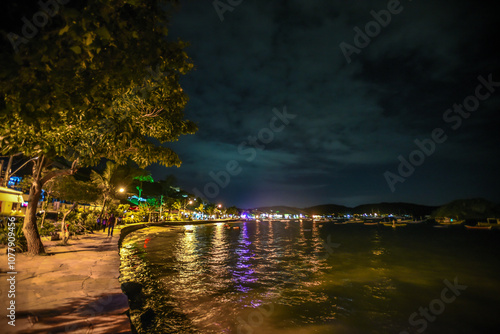 Tablou pe pânză Serene Evening by the Water in Búzios, Brazil