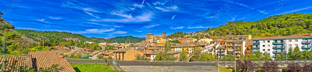 Fototapeta premium Estella-Lizarra, Navarre, Spain, Europe, September 2024, ,panorama of the city