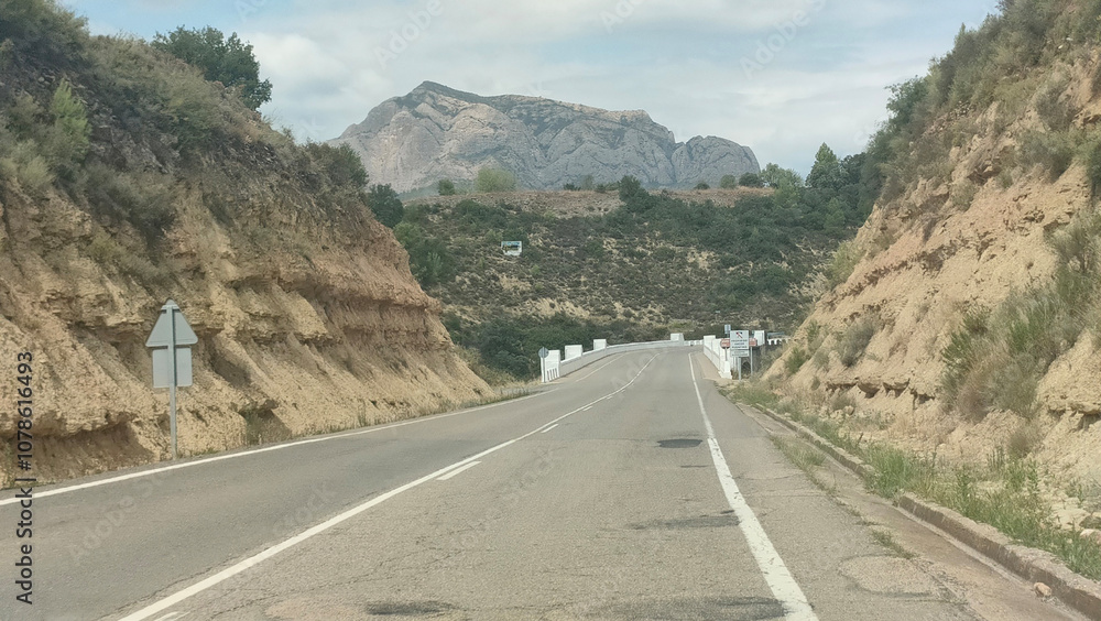 Fototapeta premium road in the mountains