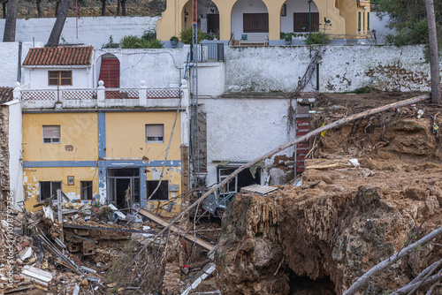 images of the flood in valencia, spain, la dana, destroyed houses, mud, rivers, floods comunidad vanelciana